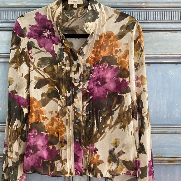 Burberry London Silk semi sheer floral top size M - Picture 3 of 12